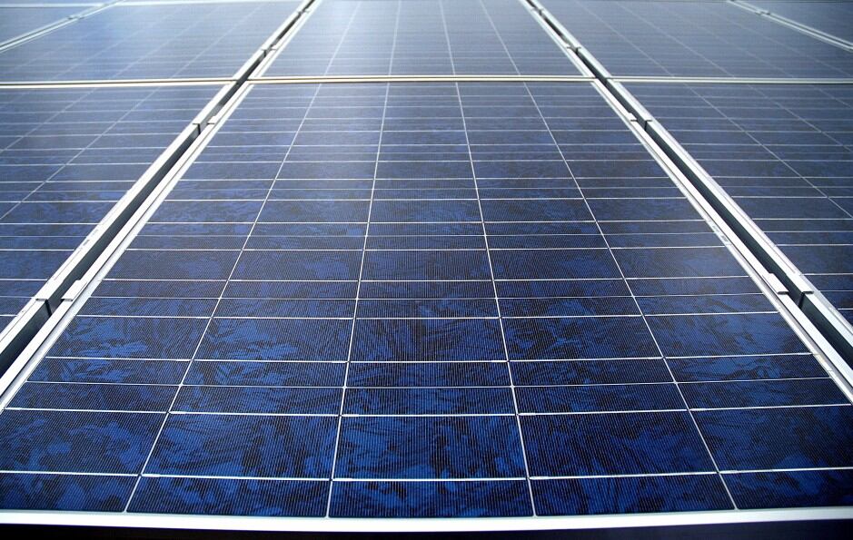 Nahaufnahme von Solarmodulen